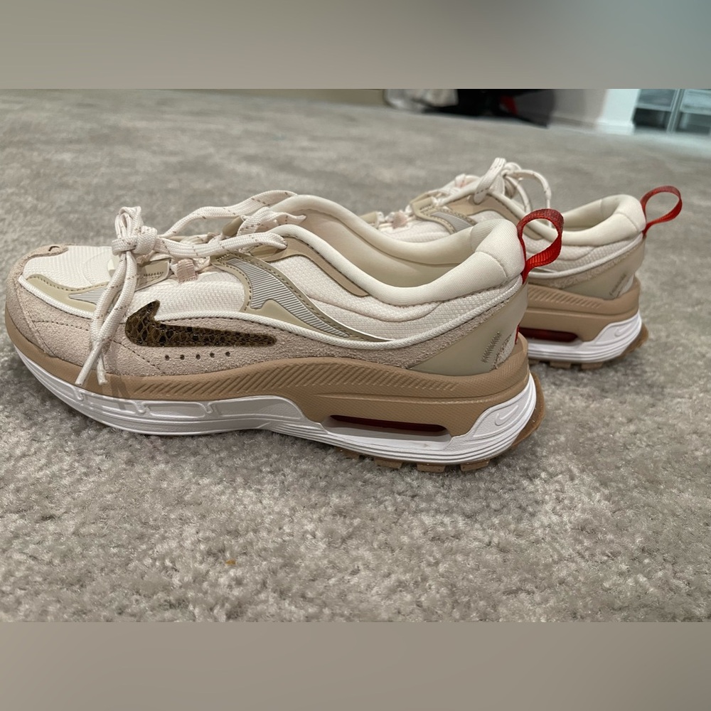New without Box Nike Air Max Bliss SE